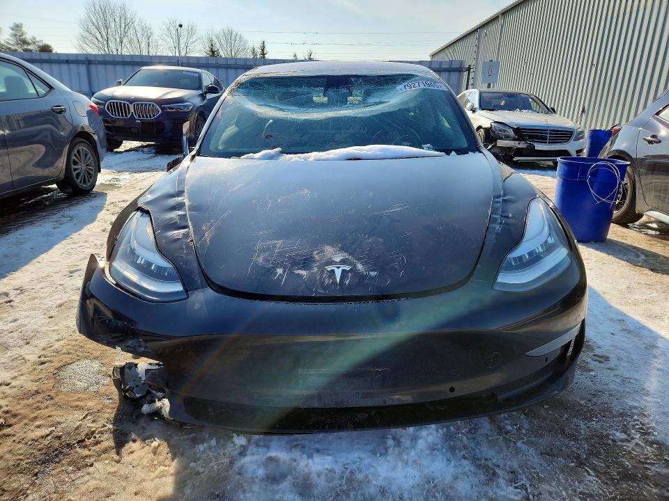 79271945 :رقم المزاد ، 5YJ3E1EB2KF214121 vin ، 2019 Tesla Model 3 مزاد بيع