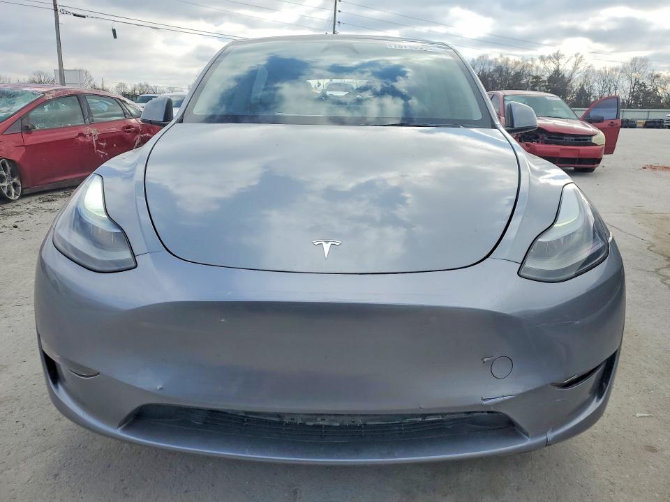 2025 Tesla Model Y მანქანა იყიდება აუქციონზე, vin: 7SAYGAEE1SF304745, აუქციონის ნომერი: 78716085