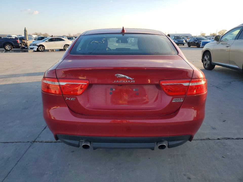 Продажа на аукционе авто 2018 Jaguar Xe Premium, vin: SAJAJ4FX2JCP37814, номер лота: 76187075