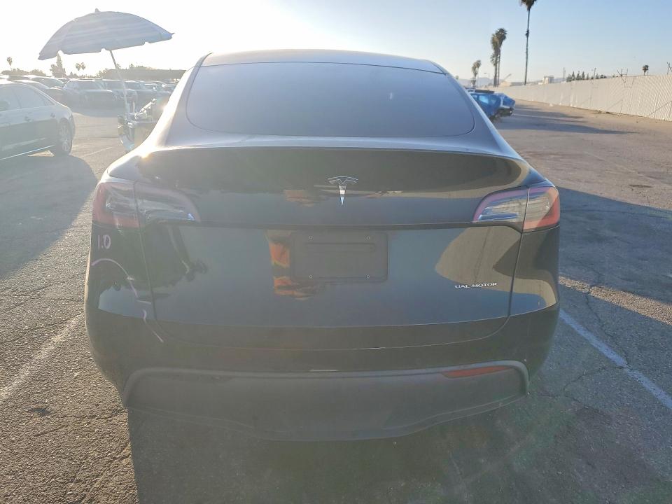 76002145 :رقم المزاد ، 5YJYGDEEXLF045852 vin ، 2020 Tesla Model Y مزاد بيع