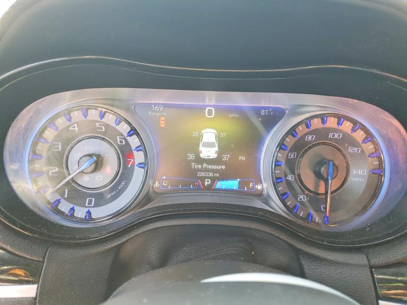 2018 Chrysler 300 მანქანა იყიდება აუქციონზე, vin: 2C3CCABG1JH142797, აუქციონის ნომერი: 77836515