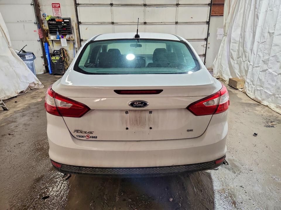 Продажа на аукционе авто 2014 Ford Focus, vin: 1FADP3F22EL105920, номер лота: 77763095
