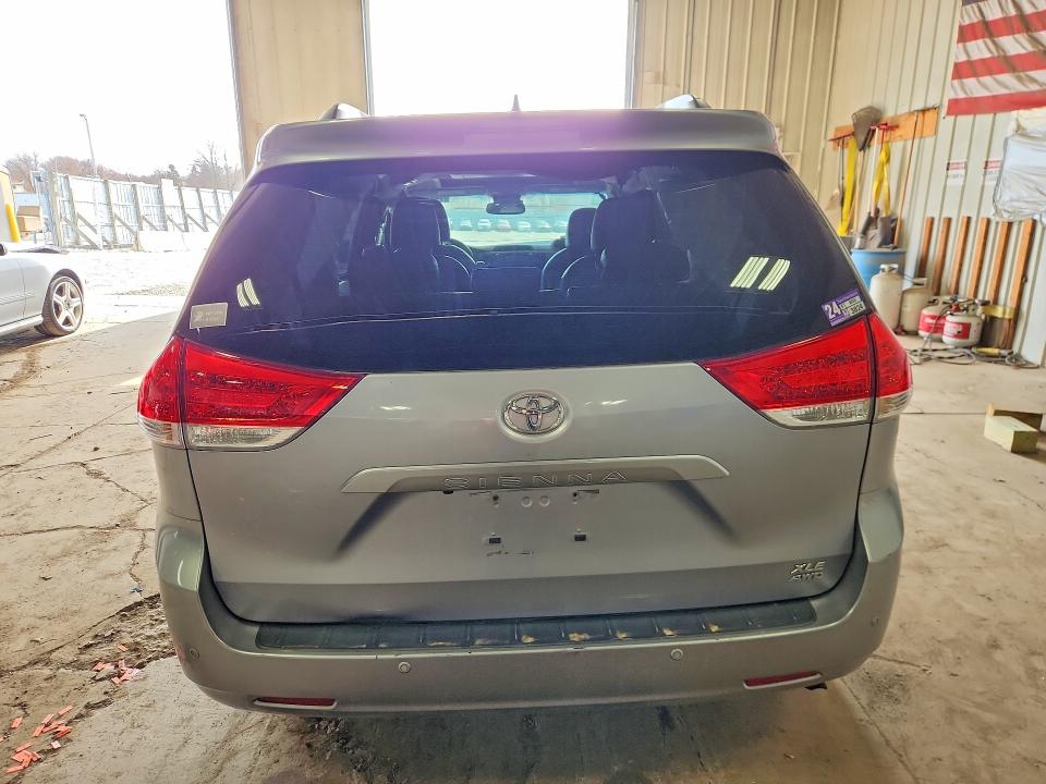 2011 Toyota Sienna მანქანა იყიდება აუქციონზე, vin: 5TDDK3DC6BS029911, აუქციონის ნომერი: 79528885