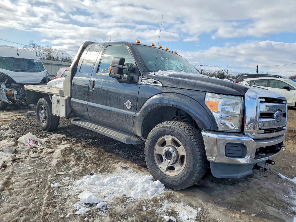 77145375 :رقم المزاد ، 1FT8X3BT9FEC86109 vin ، 2015 Ford F350 Super مزاد بيع