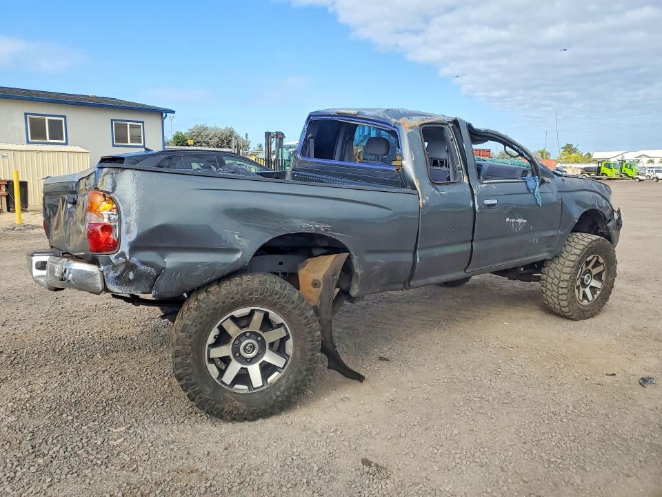 79269335 :رقم المزاد ، 4TASN92N4YZ643400 vin ، 2000 Toyota Tacoma مزاد بيع