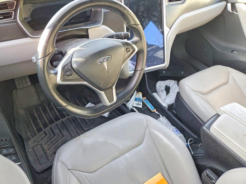 Продажа на аукционе авто 2015 Tesla Model S, vin: 5YJSA1E4XFF116419, номер лота: 79233635