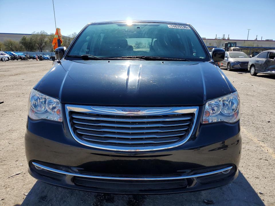 74679115 :رقم المزاد ، 2C4RC1BG4GR212849 vin ، 2016 Chrysler Town & Country مزاد بيع