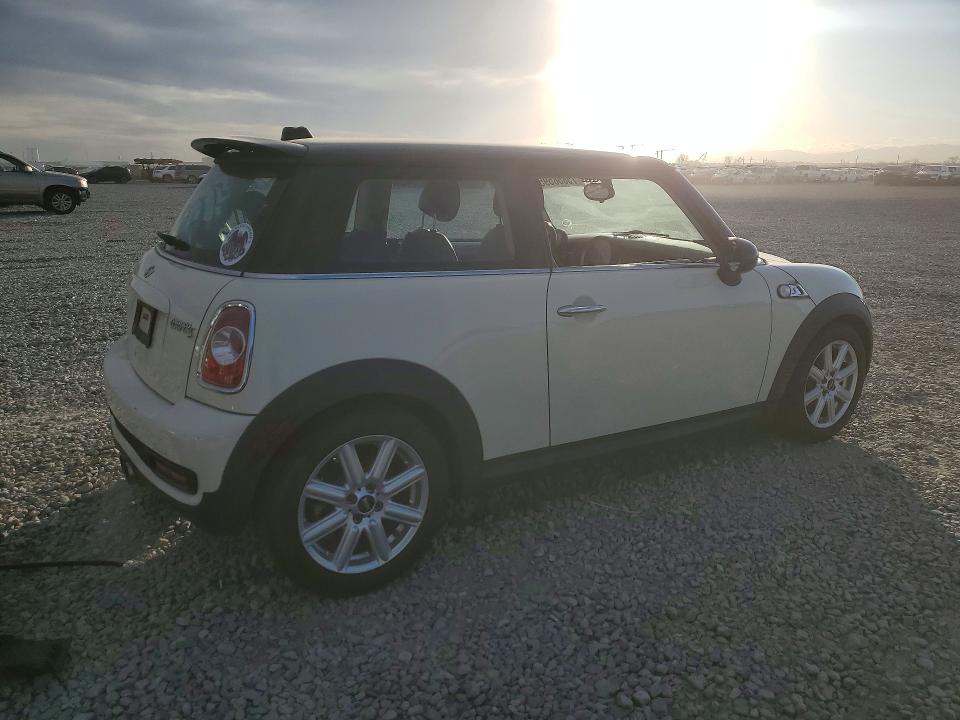 Продажа на аукционе авто 2011 Mini Cooper, vin: WMWSV3C52BTY23076, номер лота: 75858595