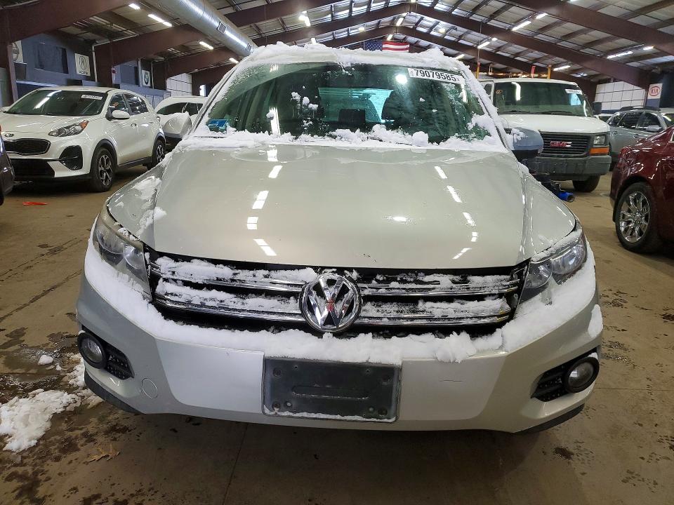 2012 Volkswagen Tiguan მანქანა იყიდება აუქციონზე, vin: WVGBV7AX4CW597407, აუქციონის ნომერი: 79079585