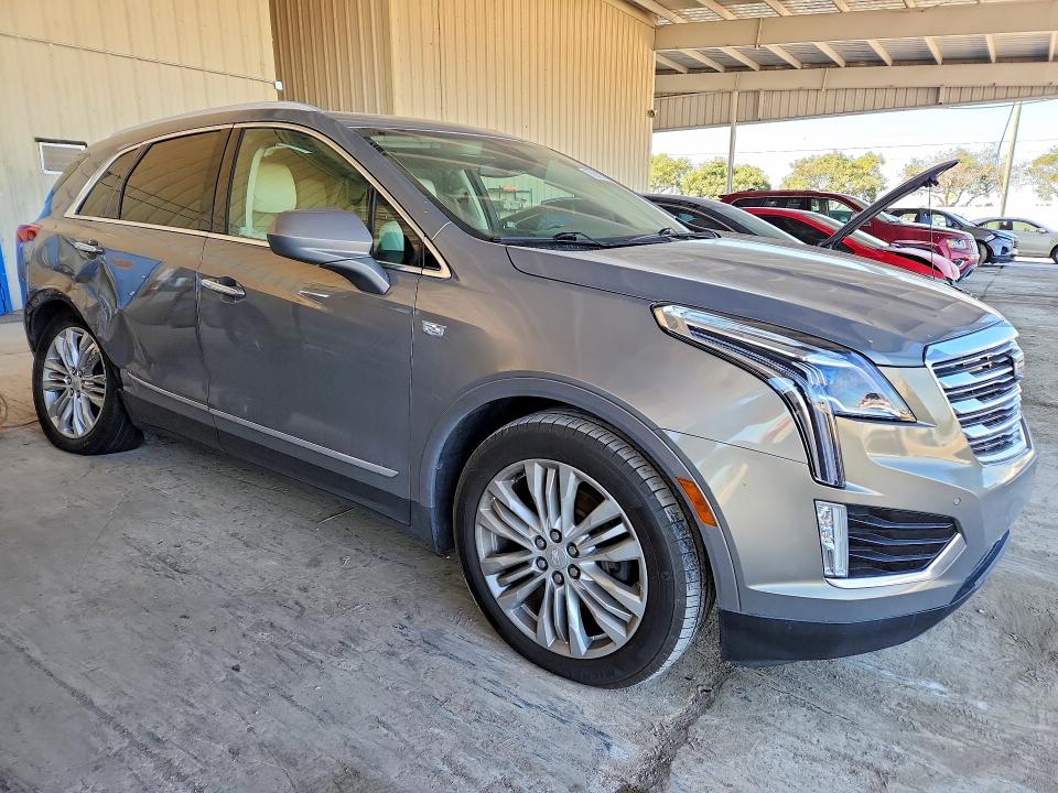 75610515 :رقم المزاد ، 1GYKNERSXKZ229063 vin ، 2019 Cadillac Xt5 مزاد بيع