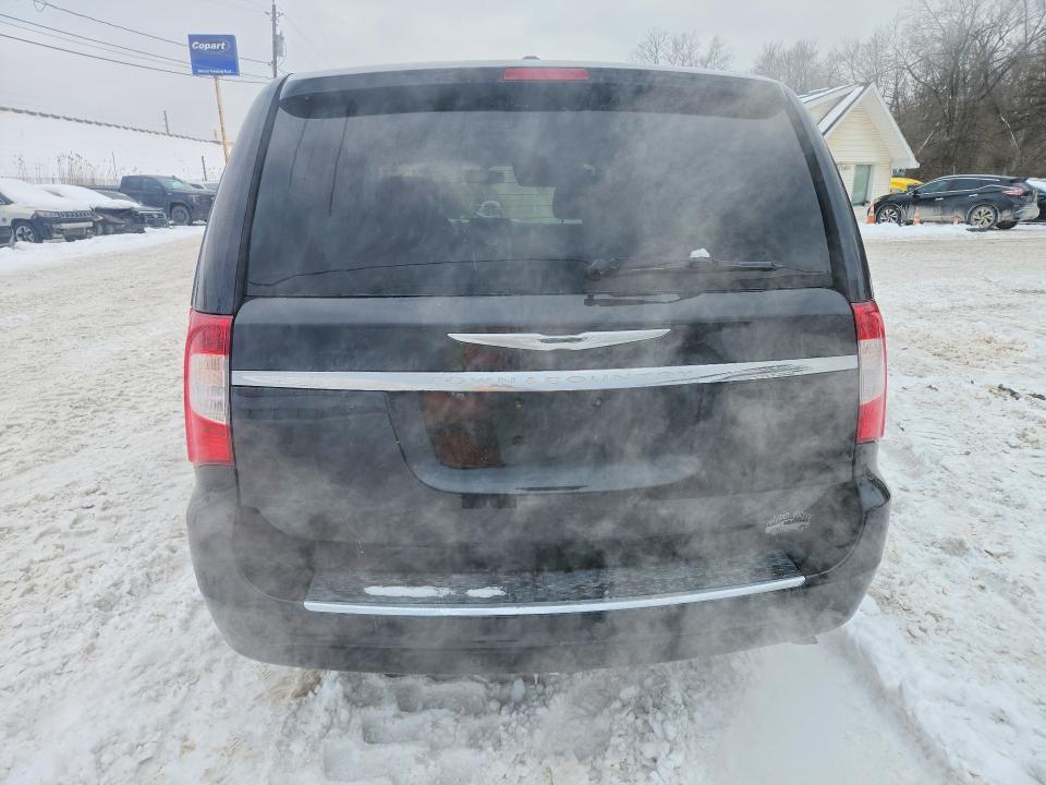 74852745 :رقم المزاد ، 2C4RC1CG3FR627237 vin ، 2015 Chrysler Town & Country مزاد بيع