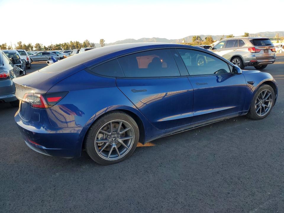 78367555 :رقم المزاد ، 5YJ3E1EA1MF868277 vin ، 2021 Tesla Model 3 مزاد بيع