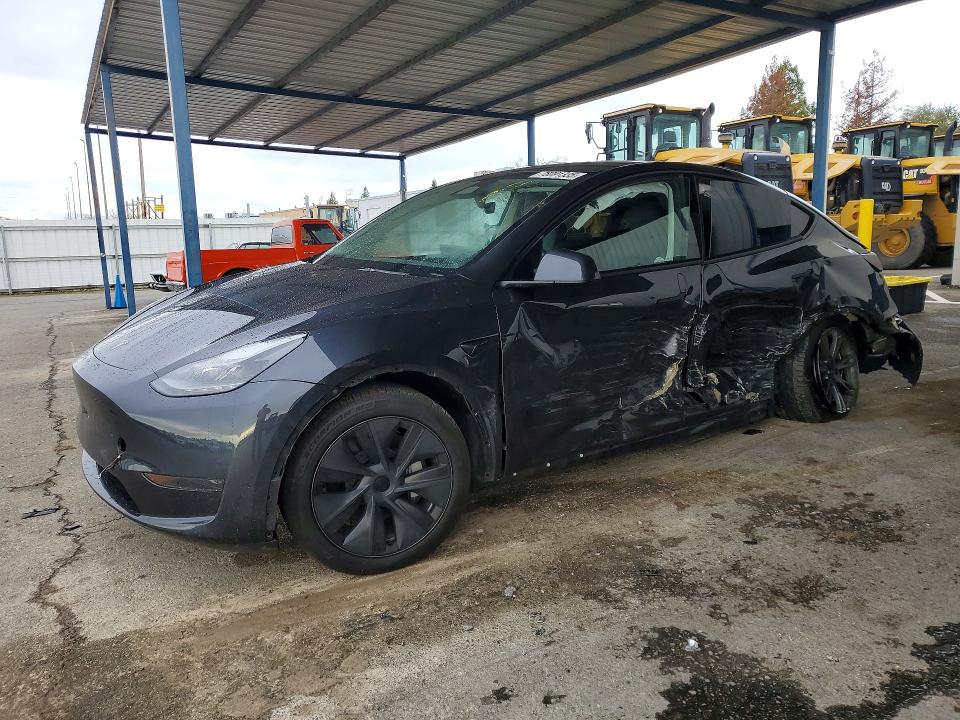 2024 Tesla Model Y მანქანა იყიდება აუქციონზე, vin: 7SAYGDED7RF154028, აუქციონის ნომერი: 78091335