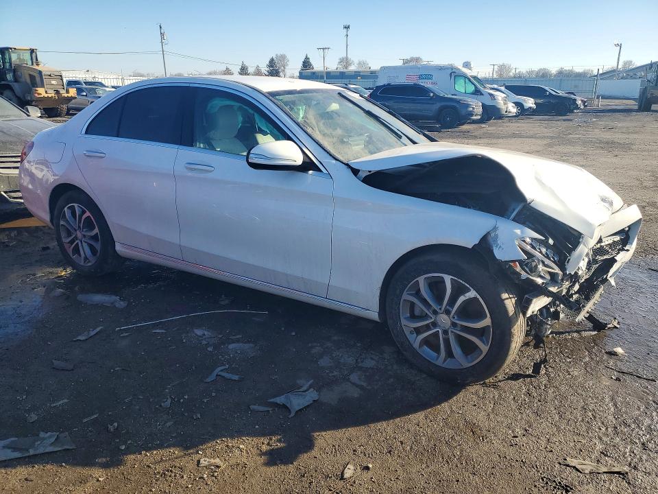 2015 Mercedes-benz C მანქანა იყიდება აუქციონზე, vin: 55SWF4KB3FU024946, აუქციონის ნომერი: 76207615
