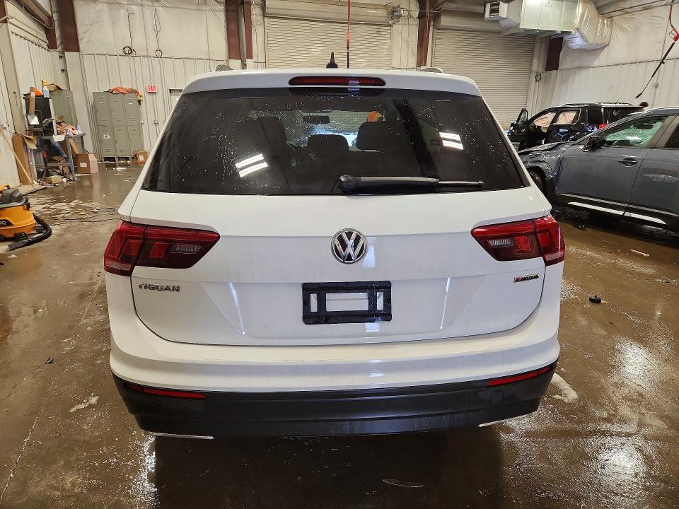 75905975 :رقم المزاد ، 3VV0B7AX6LM095875 vin ، 2020 Volkswagen Tiguan مزاد بيع