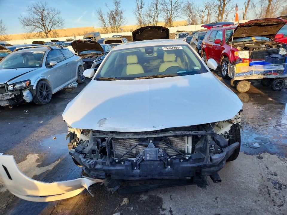 75957365 :رقم المزاد ، W04GP6SX1J1072287 vin ، 2018 Buick Regal مزاد بيع