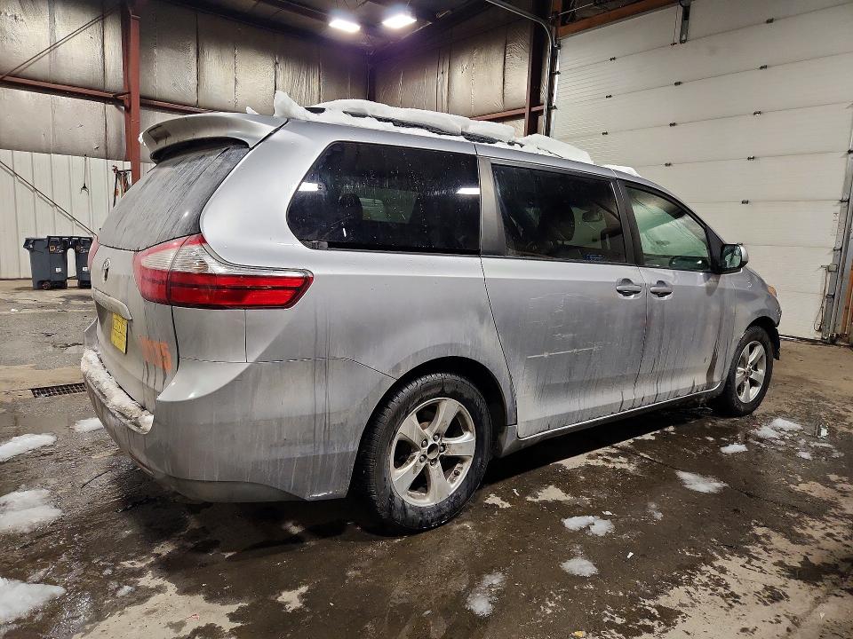 Aukcja sprzedaży 2015 Toyota Sienna, vin: 5TDKK3DC6FS547630, numer aukcji: 74509105