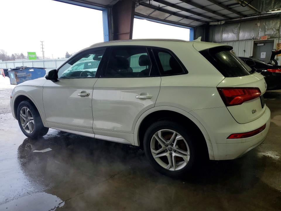 75515595 :رقم المزاد ، WA1ANAFY4J2007980 vin ، 2018 Audi Q5 Premium مزاد بيع