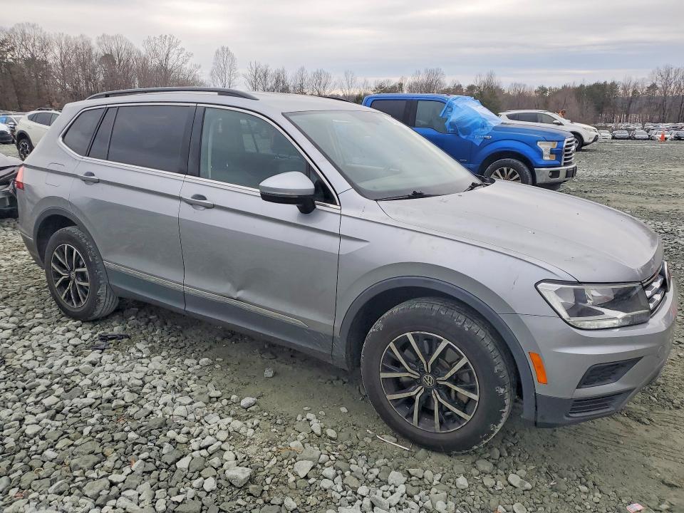 2021 Volkswagen Tiguan მანქანა იყიდება აუქციონზე, vin: 3VV2B7AX6MM057430, აუქციონის ნომერი: 76994595