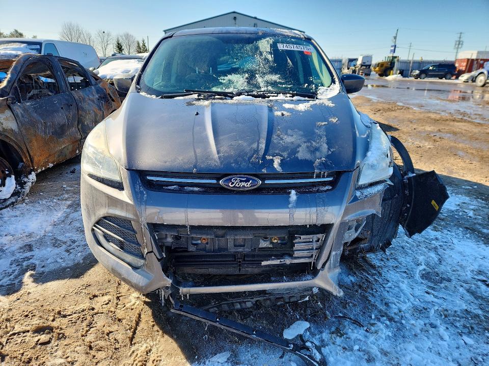 74574575 :رقم المزاد ، 1FMCU0GXXDUB86547 vin ، 2013 Ford Escape مزاد بيع