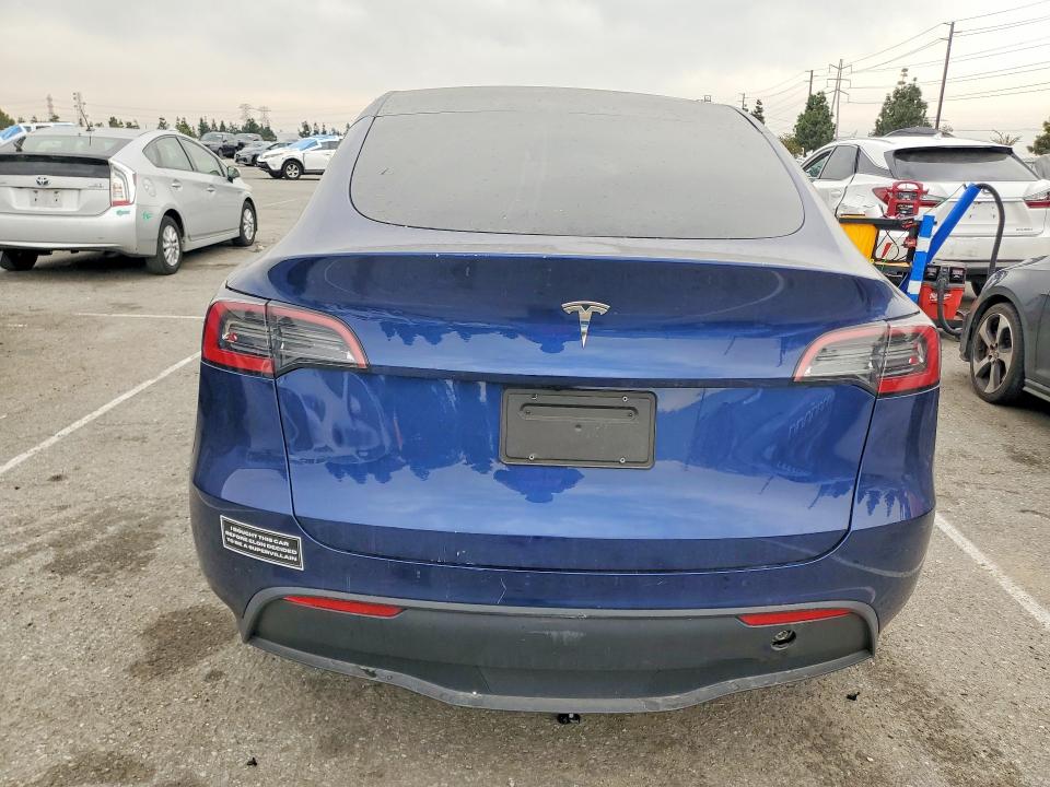2023 Tesla Model Y მანქანა იყიდება აუქციონზე, vin: 7SAYGDED8PF957377, აუქციონის ნომერი: 77006595
