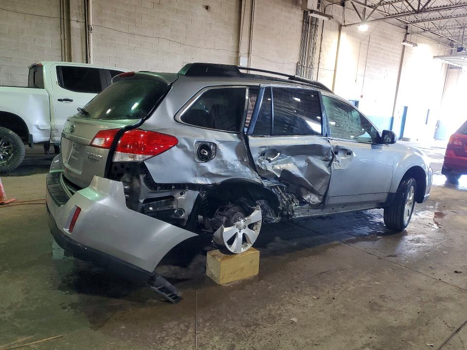 2010 Subaru Outback მანქანა იყიდება აუქციონზე, vin: 4S4BRCCC9A3360823, აუქციონის ნომერი: 78997605