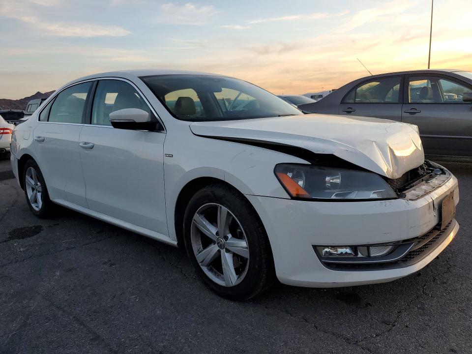 79059085 :رقم المزاد ، 1VWAS7A38FC095928 vin ، 2015 Volkswagen Passat مزاد بيع