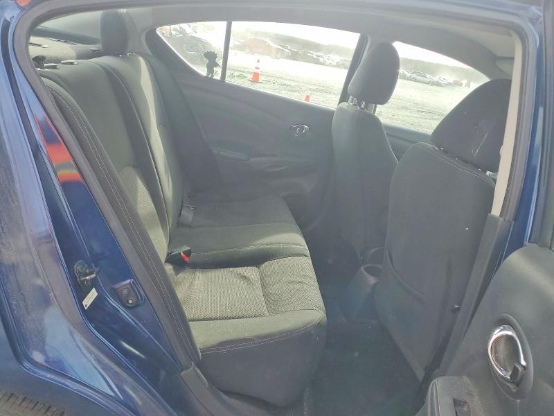 78695305 :رقم المزاد ، 3N1CN7APXJL846310 vin ، 2018 Nissan Versa مزاد بيع