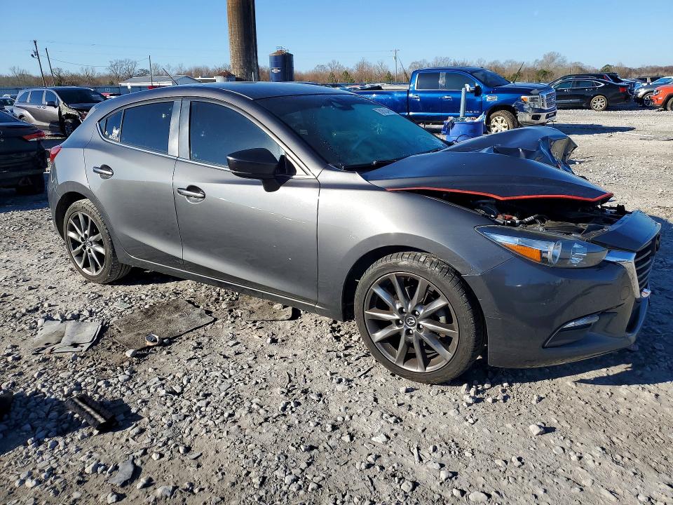 76352445 :رقم المزاد ، 3MZBN1L37JM159647 vin ، 2018 Mazda 3 مزاد بيع