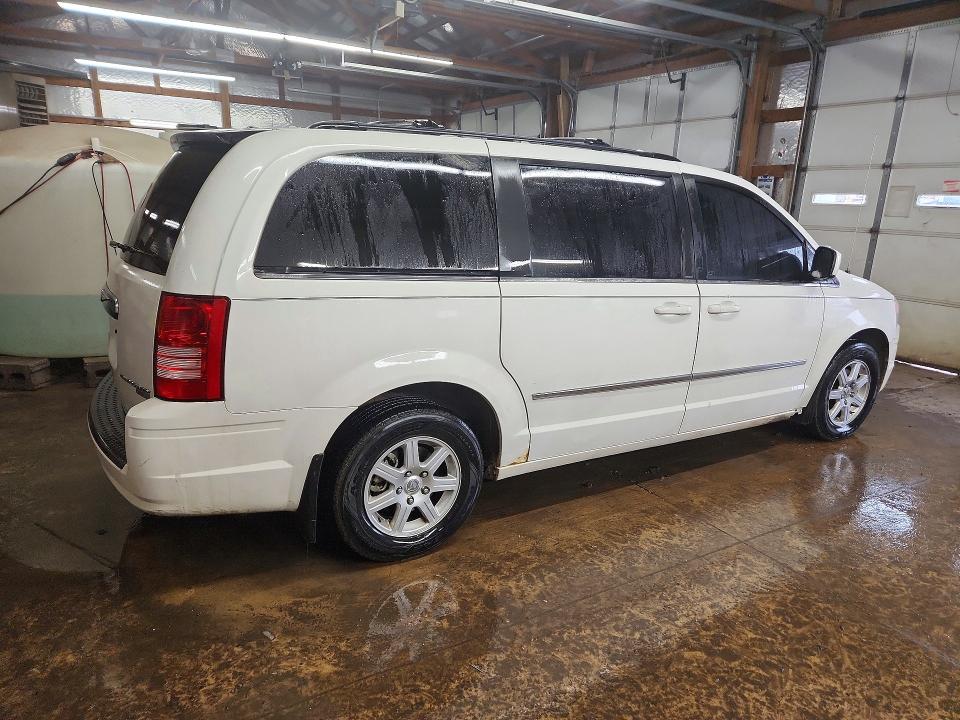 78561335 :رقم المزاد ، 2A4RR8D15AR422359 vin ، 2010 Chrysler Town & Country مزاد بيع
