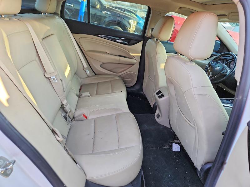 75957365 :رقم المزاد ، W04GP6SX1J1072287 vin ، 2018 Buick Regal مزاد بيع