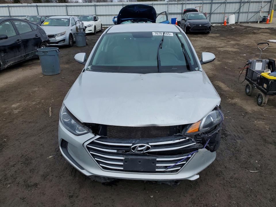 76781165 :رقم المزاد ، 5NPD84LF3JH303814 vin ، 2018 Hyundai Elantra مزاد بيع