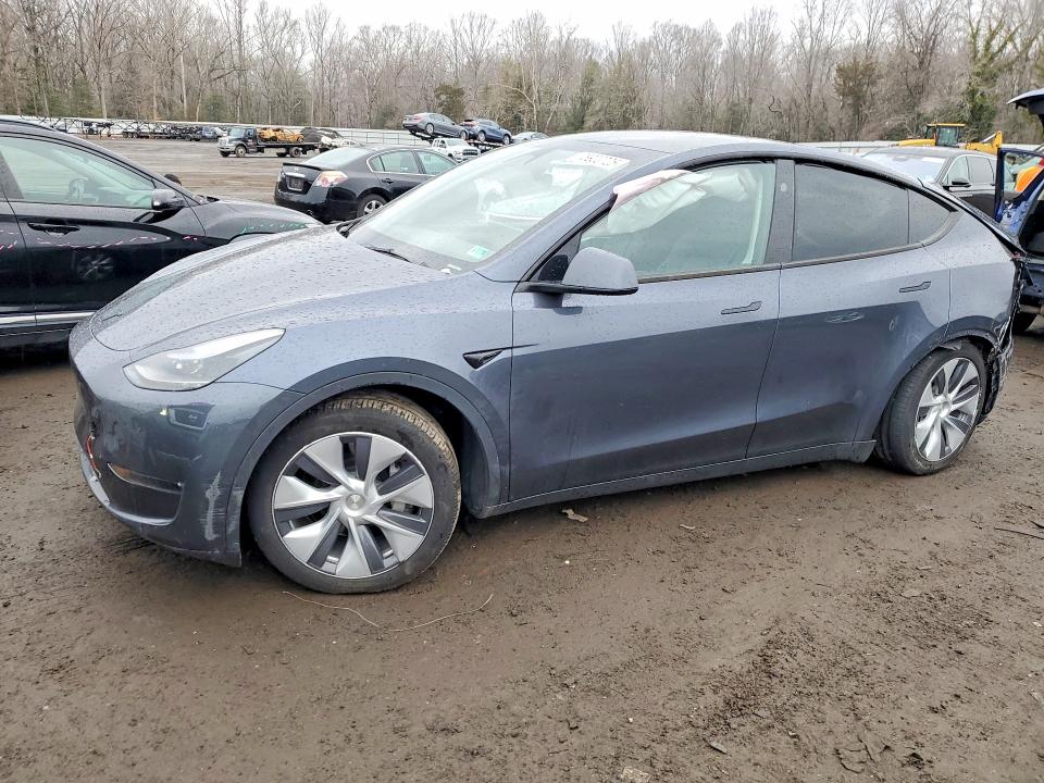 78900725 :رقم المزاد ، 7SAYGDEE0RA215256 vin ، 2024 Tesla Model Y مزاد بيع