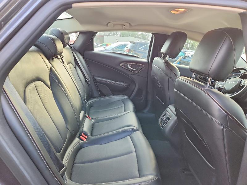 78520895 :رقم المزاد ، 1C3CCCEG7FN512740 vin ، 2015 Chrysler 200 مزاد بيع