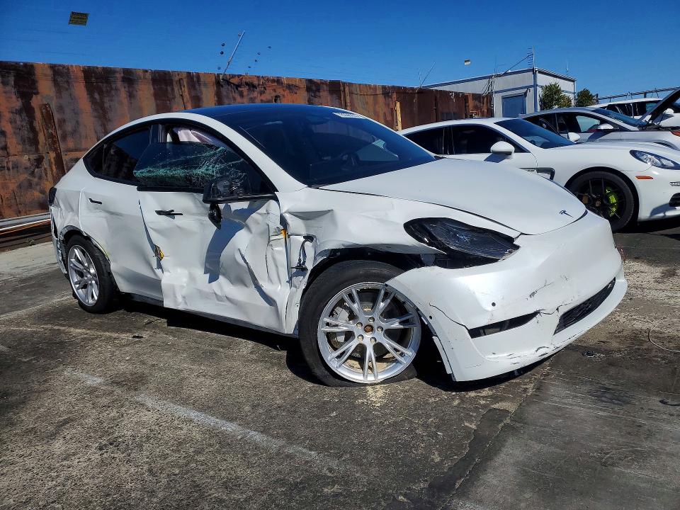 Продажа на аукционе авто 2023 Tesla Model Y, vin: 7SAYGAEEXPF881507, номер лота: 78086205