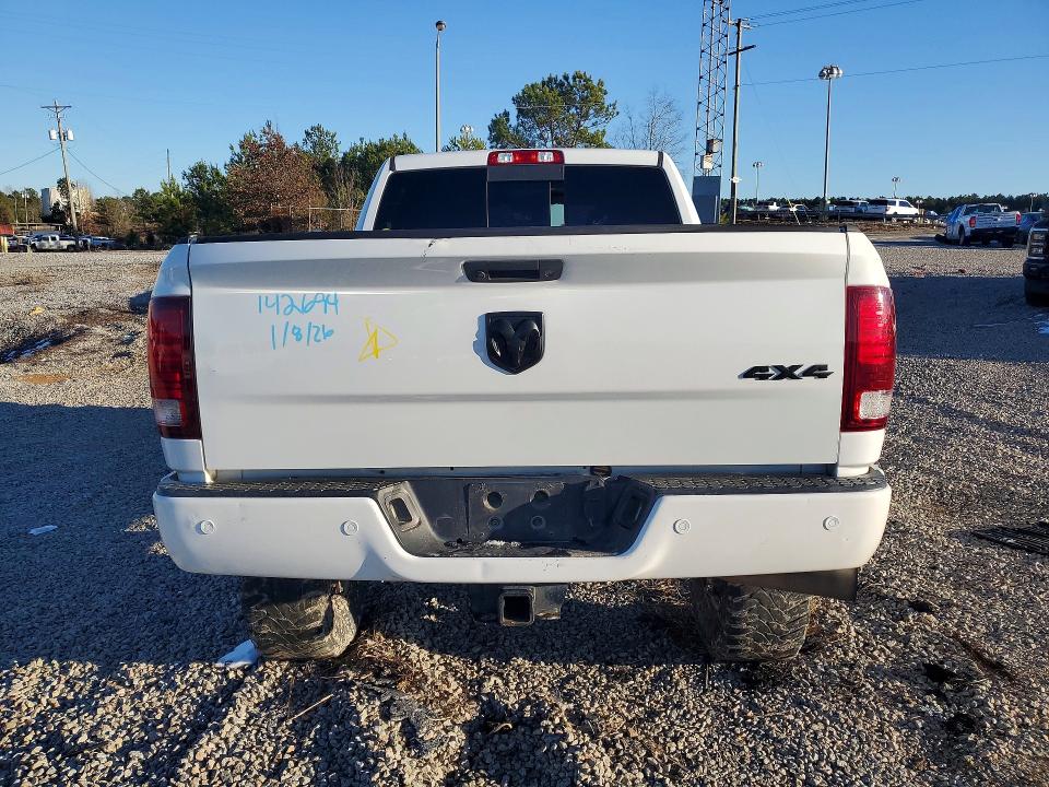 75412435 :رقم المزاد ، 3C6UR5FL0JG309123 vin ، 2018 Ram 2500 مزاد بيع