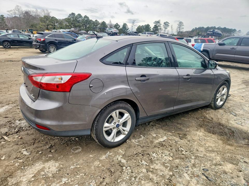 2014 Ford Focus მანქანა იყიდება აუქციონზე, vin: 1FADP3F26EL329529, აუქციონის ნომერი: 77331435
