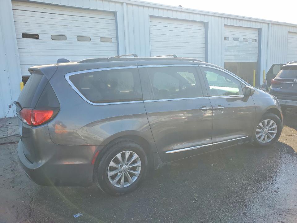 Aukcja sprzedaży 2017 Chrysler Pacifica T, vin: 2C4RC1BG1HR526332, numer aukcji: 75463745
