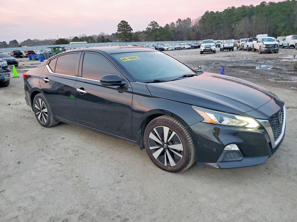 Продаж на аукціоні авто 2021 Nissan Altima, vin: 1N4BL4DV0MN354239, номер лоту: 73215185