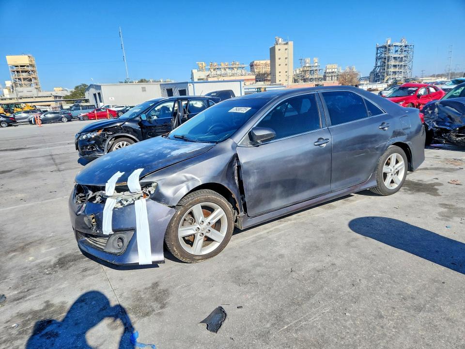 2014 Toyota Camry მანქანა იყიდება აუქციონზე, vin: 4T1BF1FK3EU750686, აუქციონის ნომერი: 75490725