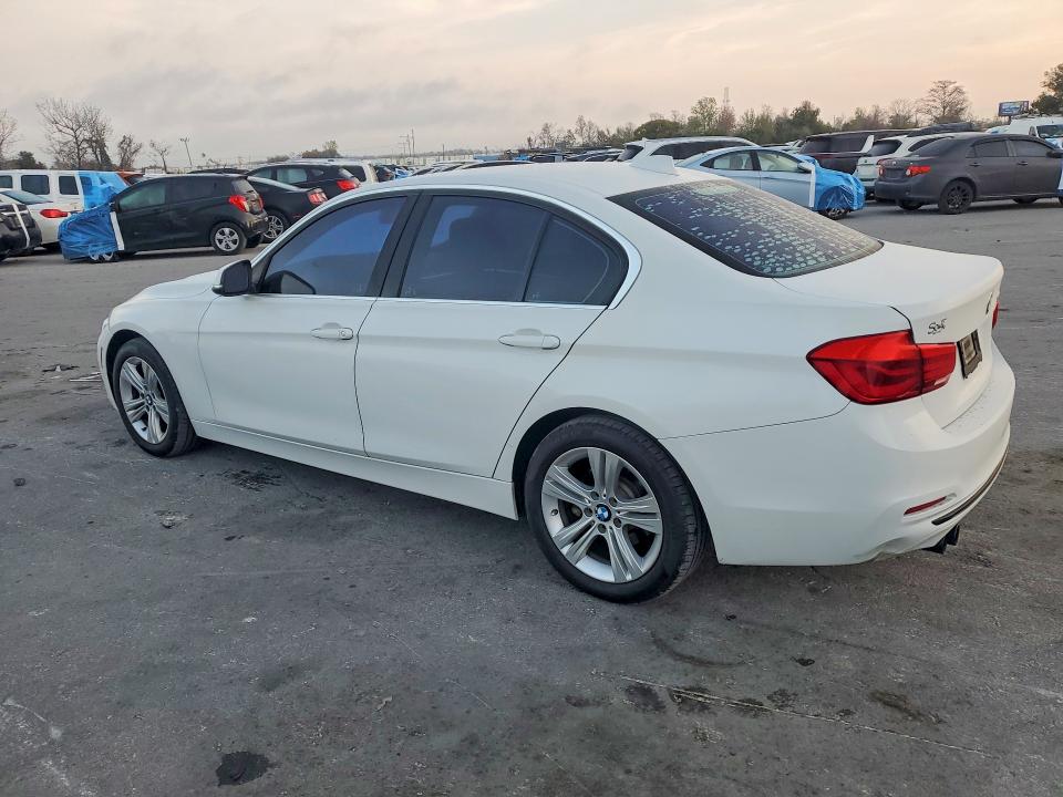 78383435 :رقم المزاد ، WBA8B9G51JNU96169 vin ، 2018 Bmw 330 مزاد بيع
