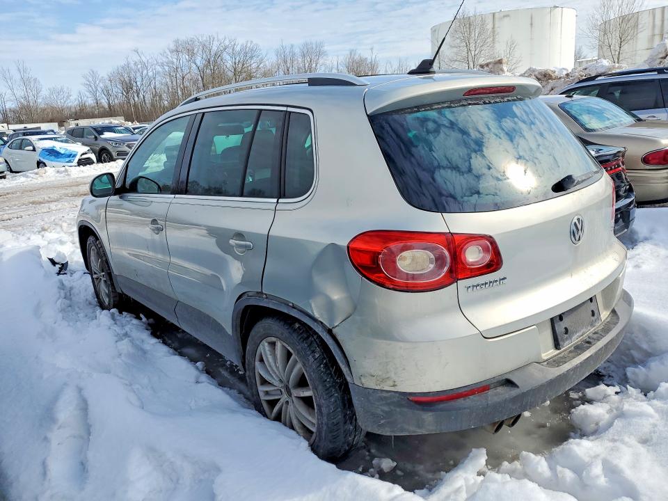 2011 Volkswagen Tiguan მანქანა იყიდება აუქციონზე, vin: WVGAV7AXXBW539831, აუქციონის ნომერი: 78532215