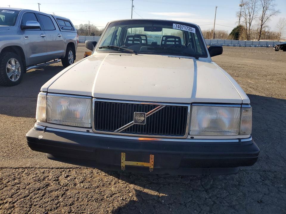 1993 Volvo 240 მანქანა იყიდება აუქციონზე, vin: YV1AS8808P1484192, აუქციონის ნომერი: 74071735