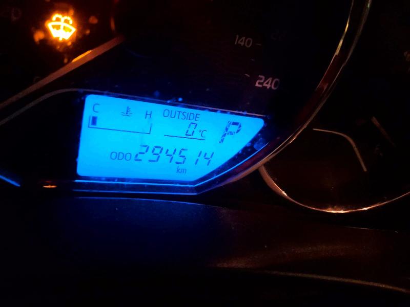 73680365 :رقم المزاد ، 2T1BURHE5FC232948 vin ، 2015 Toyota Corolla مزاد بيع