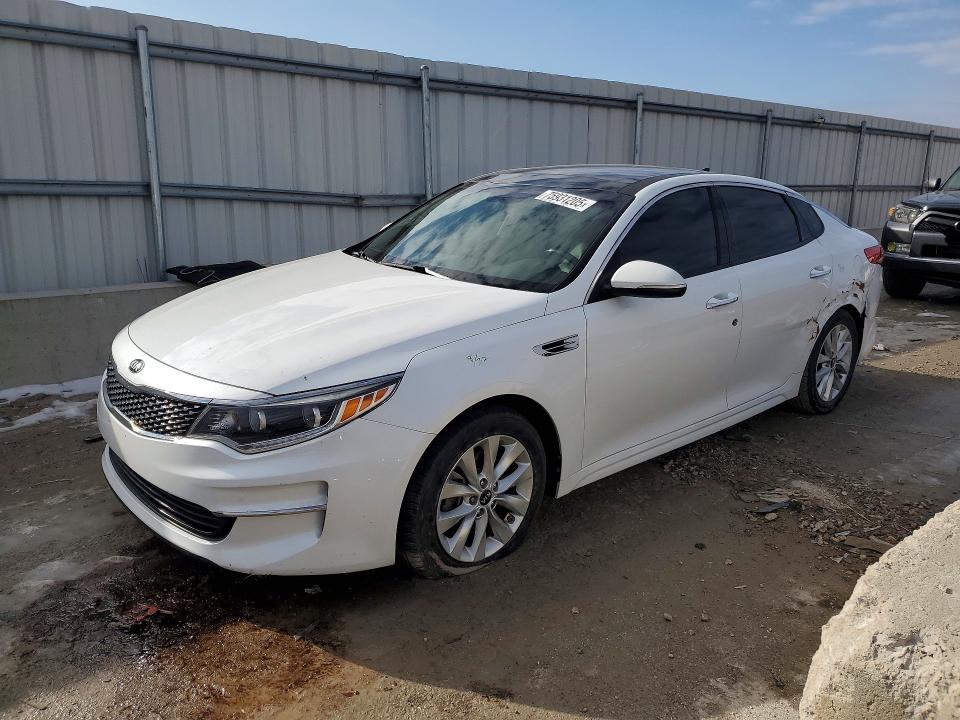 Продаж на аукціоні авто 2016 Kia Optima, vin: 5XXGU4L38GG004841, номер лоту: 75931205