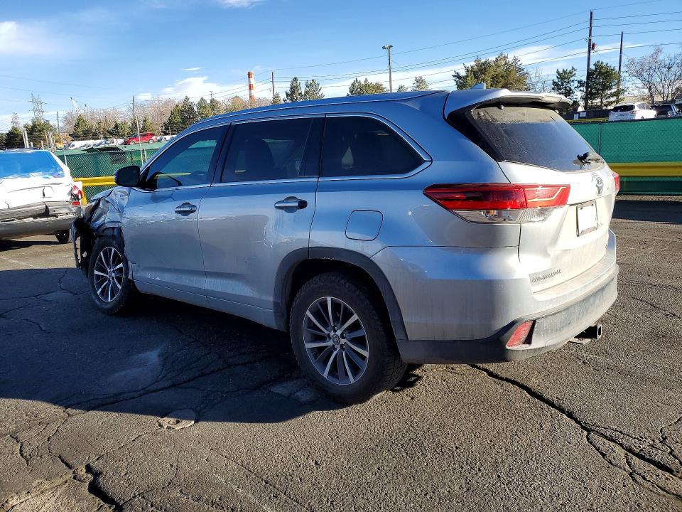 79056965 :رقم المزاد ، 5TDKZRFH8HS511044 vin ، 2017 Toyota Highlander مزاد بيع