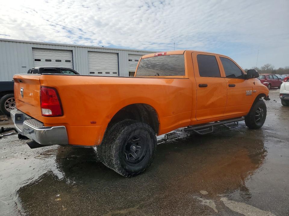 74991215 :رقم المزاد ، 3C63RPGJ0FG555522 vin ، 2015 Ram 3500 مزاد بيع