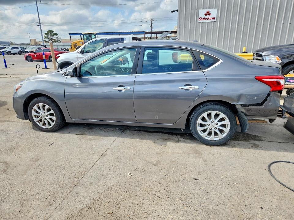 77761355 :رقم المزاد ، 3N1AB7AP8JL638135 vin ، 2018 Nissan Sentra مزاد بيع