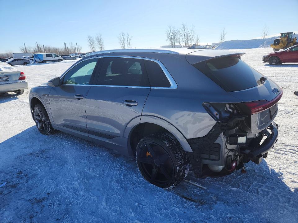 76062435 :رقم المزاد ، WA1AAAGE4KB021993 vin ، 2019 Audi E-tron مزاد بيع
