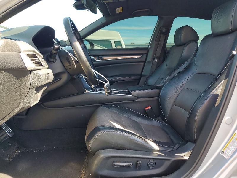 79252555 :رقم المزاد ، 1HGCV1F3XJA056448 vin ، 2018 Honda Accord مزاد بيع